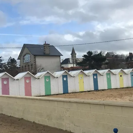 Plages Du Debarquement Et Bord De Mer Grandcamp-Maisy Exterior foto